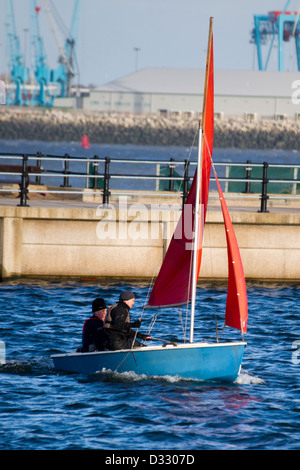 Les courses de canot à New Brighton le lac marin. Banque D'Images