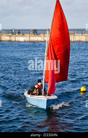 Les courses de canot à New Brighton le lac marin. Banque D'Images