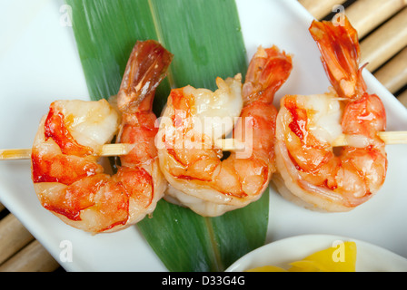 Brochettes de crevettes fruits de mer japonais royal .libre Banque D'Images