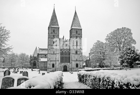 De Southwell Minster monochrome dans la neige, Dorset UK Banque D'Images