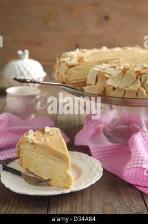 Napoléon gâteau de pâte feuilletée avec de la crème Banque D'Images