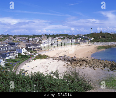 Vue de la ville et de la plage, St Mary's, Hugh Town, Îles Scilly, Cornwall, Angleterre, Royaume-Uni Banque D'Images