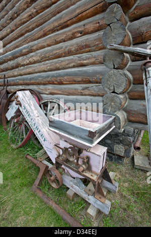 Cache culbuteurs utilisé pour séparer l'or du gravier. Musée d'histoire MacBride de Yukon. Whitehorse. Canada Banque D'Images