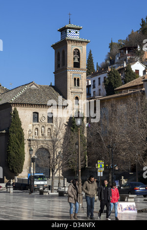 Iglesia de San Gil y Santa Ana dans la Plaza Nueva Granada, Andalousie Espagne Banque D'Images