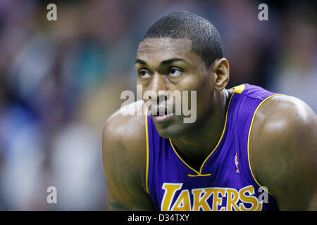 07.02.2013. Boston, Mass. Los Angeles Lakers petit ailier Metta World Peace (15) incombe au cours de la Boston Celtics 116-95 victoire sur les Lakers de Los Angeles au TD Garden, Boston, Massachusetts, USA. Banque D'Images