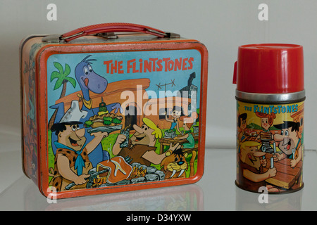 Vintage Flintstones Lunchbox et bouteille Thermos - circa 1962 Banque D'Images