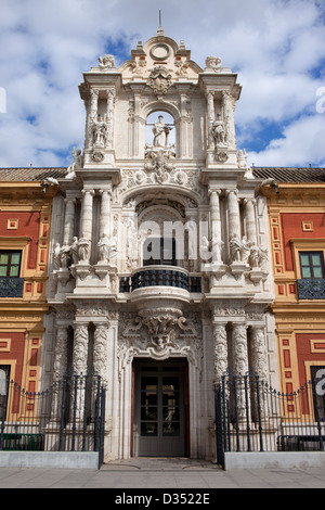 Palais de San Telmo portail de style baroque du xviiie siècle à Séville, en Espagne, en Andalousie. Banque D'Images