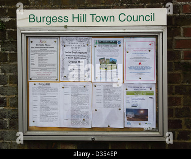 Avis du conseil municipal et de l'information à burgess hill Banque D'Images