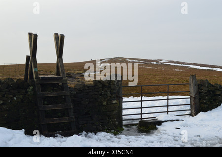 Walker Hill près du point d'enclenchement de Pendle Hill en hiver Banque D'Images