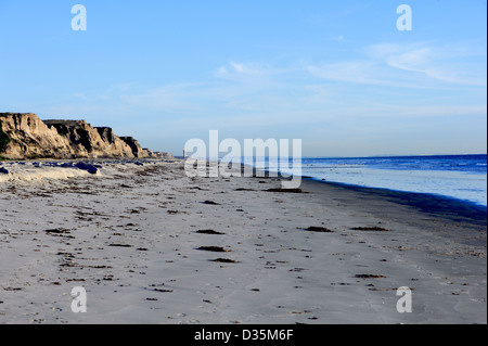 Camping sur une plage déserte en Californie comme si c'était hier Banque D'Images