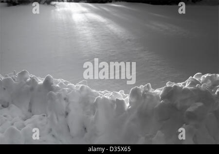 Chappaqua, New York, USA. 10 février 2013. La tempête qui a frappé l'northestern United States pendant le week-end a déversé jusqu'à deux pieds de neige au réseau express régional dans le comté de Westchester, New York, USA. Credit : Marianne A. Campolongo / Alamy Live News Banque D'Images