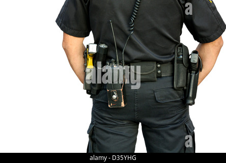 Arrière d'un agent de police de porter la ceinture de sécurité des armes à feu isolés. Banque D'Images