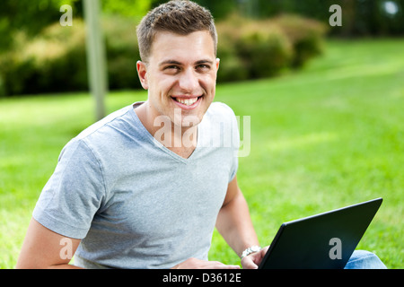 Portrait d'un handsome student Banque D'Images