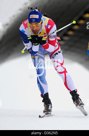 Deuxième placé Martin Fourcade de France est perçu au cours de la sprint hommes à 10 km au Championnat du Monde de biathlon à Nove Mesto, République tchèque gratuit, 9 février 2013. (CTK Photo/Lubos Pavlicek) Banque D'Images