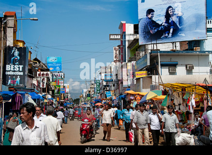 Mahatma Gandhi Road Puducherry ( Pondichéry Inde Tamil Naduu ) Banque D'Images