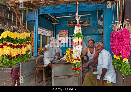 Madurai Inde fleurs indiennes marché Centre-ville du Tamil Nadu Banque D'Images