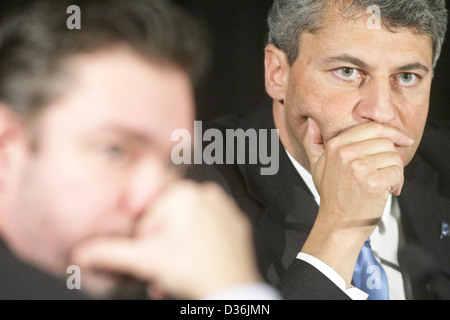 Chef de l'ADQ Gérard Deltell prend part dans le Reseau Liberte Québec réunion Banque D'Images