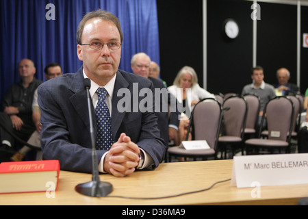 Ancien ministre de la justice Marc Bellemare attend que son témoignage doit commencer à la Commission Bastarache. Banque D'Images