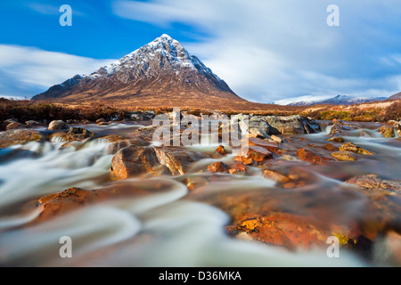 Buachaille Etive Mor Coupall et River Glen Coe Highlands écossais en hiver l'Ecosse UK GO Europe Banque D'Images