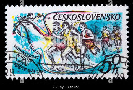 Coureurs et dove, timbre-poste, la Tchécoslovaquie, 1980 Banque D'Images