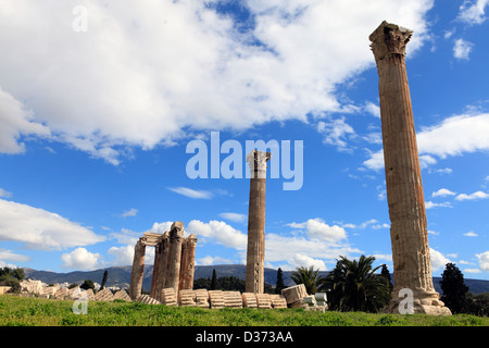 Grèce attica athènes le temple de Zeus olympien Banque D'Images