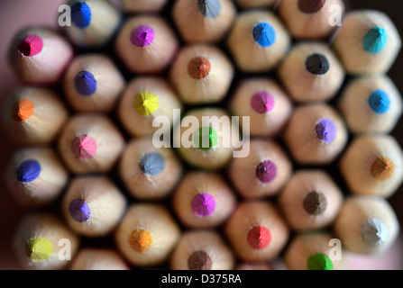 Close up photographie de crayon de couleur vive tips Banque D'Images