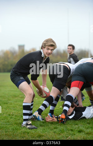 Les garçons rugby pratique à Pates Grammar School à Cheltenham, Gloucestershire UK Banque D'Images