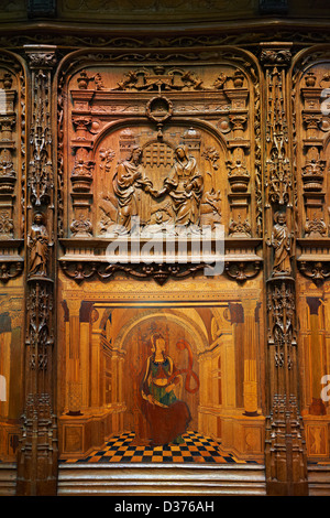 Cité médiévale choeur en bois sculpté sièges Basilique Cathédrale de Saint Denis , Paris France Banque D'Images