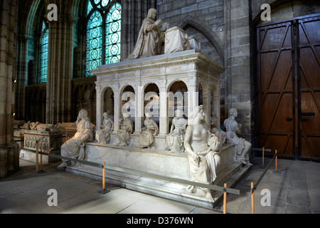 Tombeau de Louis XII (1462 - 1515) Roi de France 1498 à 1515 , Basilique Cathédrale de Saint Denis, Paris France Banque D'Images