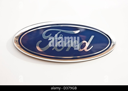 Ford Transit Sport Van blanc insigne logo, Winchester, Royaume-Uni, 2010 03 Banque D'Images