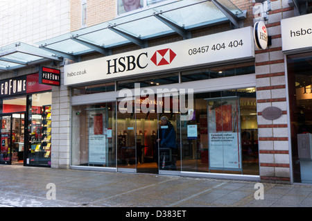 Une petite branche moderne de la banque HSBC à King's Lynn Banque D'Images