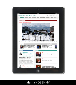 Application iPad montrant l'édition britannique de l'Huffington Post sur un 4ème génération d'Apple iPad, UK Banque D'Images