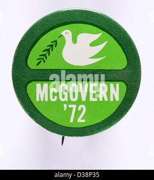 Campagne présidentielle américaine 1972 broche bouton pour George McGovern Banque D'Images