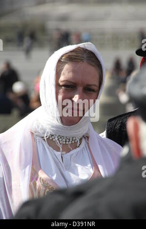 13 févr. 2013 Les médias du monde entier au Vatican, Rome à la suite de la démission annonce par le Pape Benoît XVI Banque D'Images