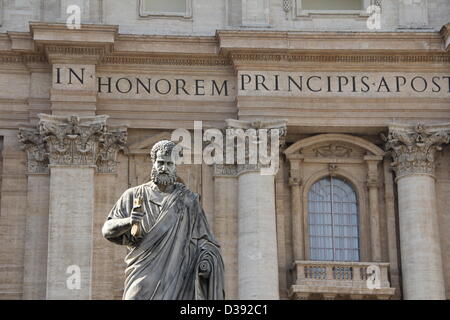 13 févr. 2013 Les médias du monde entier au Vatican, Rome à la suite de la démission annonce par le Pape Benoît XVI Banque D'Images