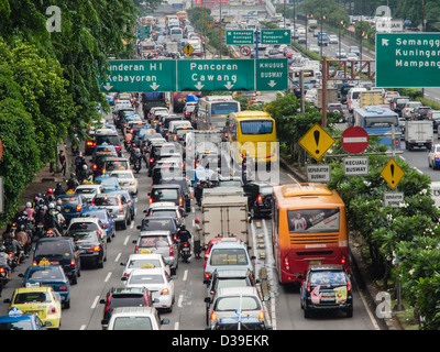 Le trafic de Jakarta est en train de devenir un cauchemar Banque D'Images