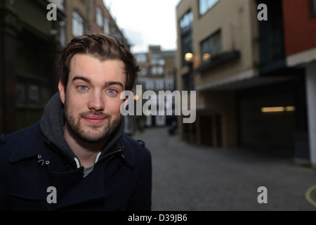 Le comédien Jack Whitehall pose pour les spots télévisés avant le lancement de son nouveau stand-up comedy DVD 'Live' Jack Whitehall Banque D'Images