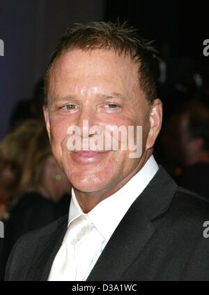 (Afp) - acteur Mickey Rourke ('9 1/2 semaines', 'Angel Heart') au 'Vanity Fair' parti à Morton's Restaurant à la suite de la 74e cérémonie des Oscars à Los Angeles, 24 mars 2002. Banque D'Images