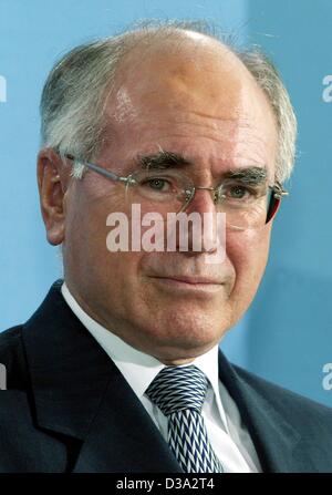 (Afp) - Le Premier ministre australien John Howard, illustrée à l'occasion d'une visite à Berlin, Allemagne, 2 juillet 2002. Banque D'Images