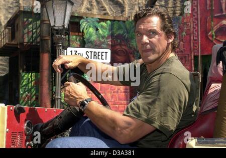 (Afp) - L'acteur allemand né Hollwood Ralph Moeller sur l'établi à la cinéma de Babelsberg en Allemagne, 10 juillet 2002. Banque D'Images