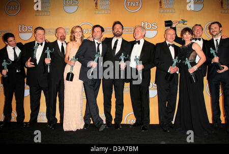 CHRIS MESSINA & JOHN GOODMAN & BRYAN CRANSTON & KERRY BISHE & RORY COCHRANE & Ben Affleck & VICTOR GARBER & ALAN ARKIN & CLEA DUVALL & TATE DONOVAN ET CHRISTOPHER DENHAM EXCEPTIONNEL D'UN CAST DANS UN DE CINÉMA 19ème édition des Screen Actors Guild Awards. Salle de presse LOS ANGELES, England, UK 27 janvier 2013 DIO58918 Banque D'Images