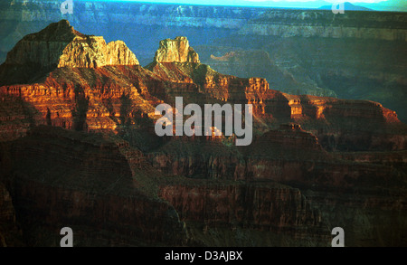 Grand Canyon en Arizona, Grand Canyon National Park gorge creusée par la rivière Colorado, dans le sud-ouest de l'Arizona avec le Colorado River Banque D'Images