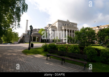 L'Opéra national de Lettonie dans le parc de Kronvadda à côté de la vieille ville de Riga, Riga, Lettonie, Etats baltes Banque D'Images