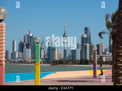 Voir des gratte-ciel, la ville de Koweït, Koweït Banque D'Images