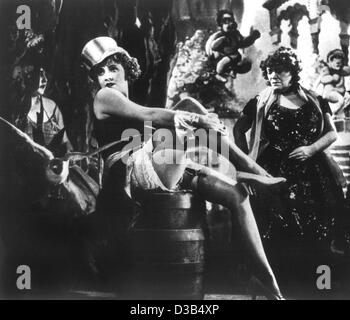 (Afp) - L'actrice allemande Marlene Dietrich joue dancer Lola-Lola dans von Sternberg's classic film 'l'Ange bleu' ('Der Blaue Engel'), Allemagne, 1929. Marlene Dietrich, née le 27 décembre 1901, 4,58 % en Allemagne, a commencé sa carrière comme chanteuse de cabaret jusqu'à ce qu'elle a fait sa percée dans 'e Banque D'Images