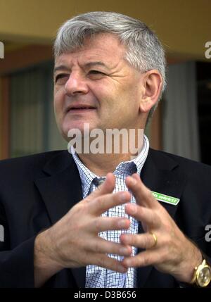 (Afp) - Le ministre allemand des Affaires étrangères Joschka Fischer en photo lors d'un entretien avec l'agence dpa à Freiburg, Allemagne, 5 septembre 2002. Banque D'Images