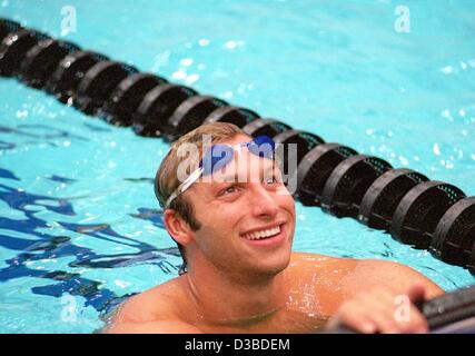 (Afp) - Le nageur Australien Ian Thorpe, triple champion olympique de style libre, photographié à une formation pour la Coupe du Monde de Natation Cours de courte durée à l'Europapark natation arena de Berlin, 24 janvier 2003. Banque D'Images