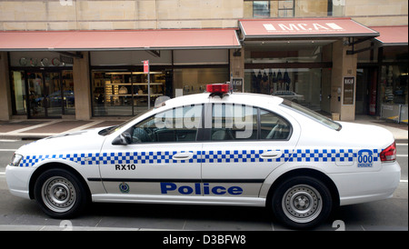 Voiture de police garée à Sydney the Rocks dans le quartier commerçant du quartier des affaires de Sydney Banque D'Images