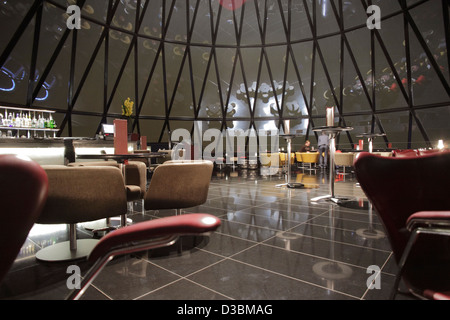 Le Gherkin et Searcys barre en haut de la nuit Banque D'Images