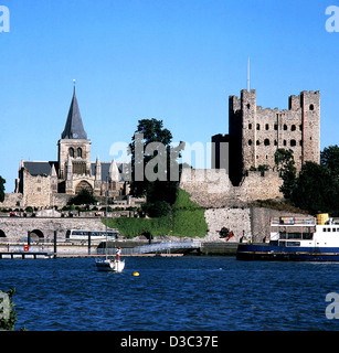 La Cathédrale de Rochester & Castle, Kent, Royaume-Uni. de l'ensemble du r.Medway. Banque D'Images